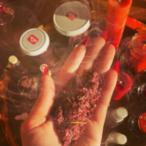 Exalted Sol bath salts hand